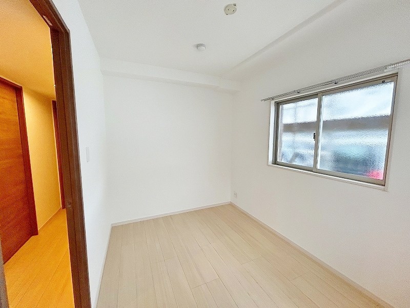 ロワール・イン柳原町  ベッドルーム