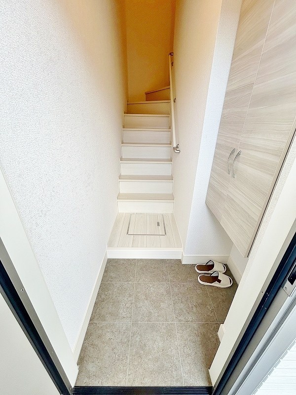 ファミールヴィラ　A棟 玄関