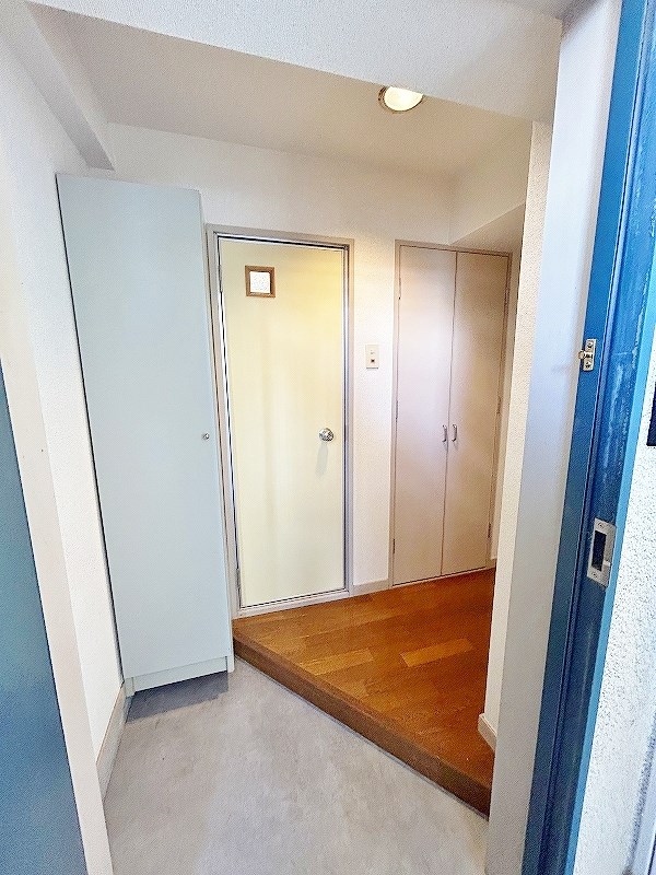 片野タカヤコーポレーションビル 玄関