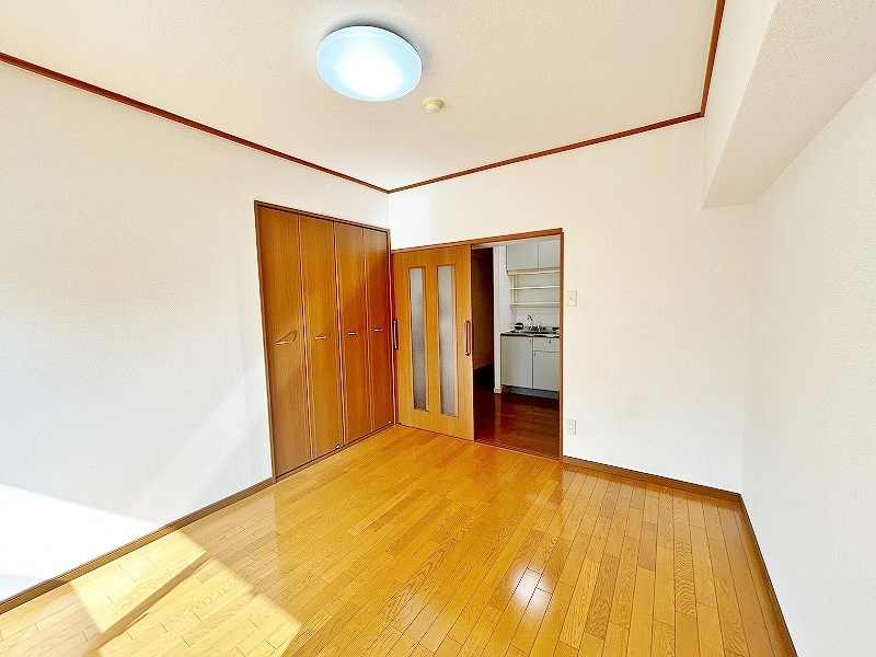 片野タカヤコーポレーションビル ベッドルーム