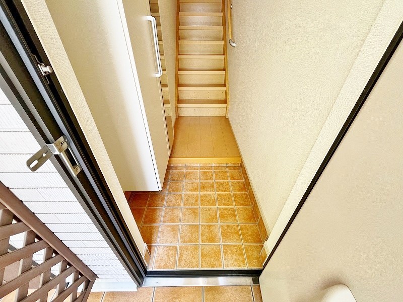 フレッシュリーＢ 玄関