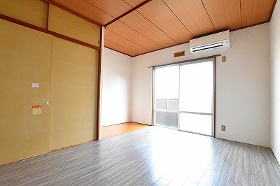 パナハイツカトレア リビング