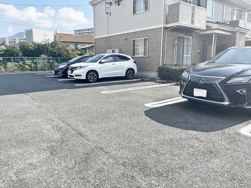 サザンヒルズＡ  駐車場
