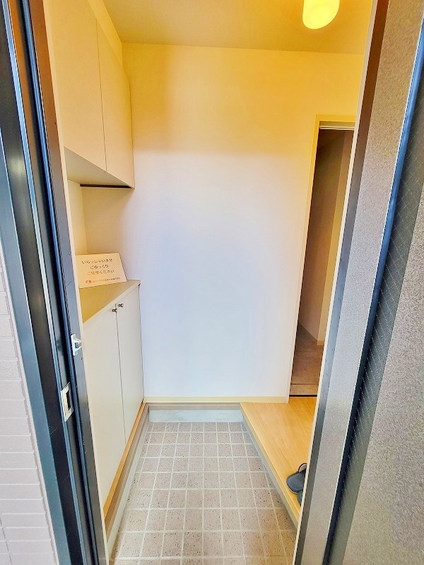 プリムヴェールパルク　Ａ棟  玄関