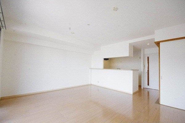 ルピナス守恒 リビング