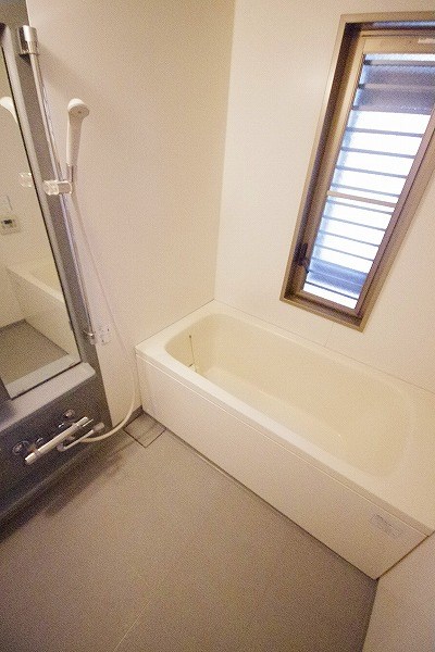 ルピナス守恒 風呂画像