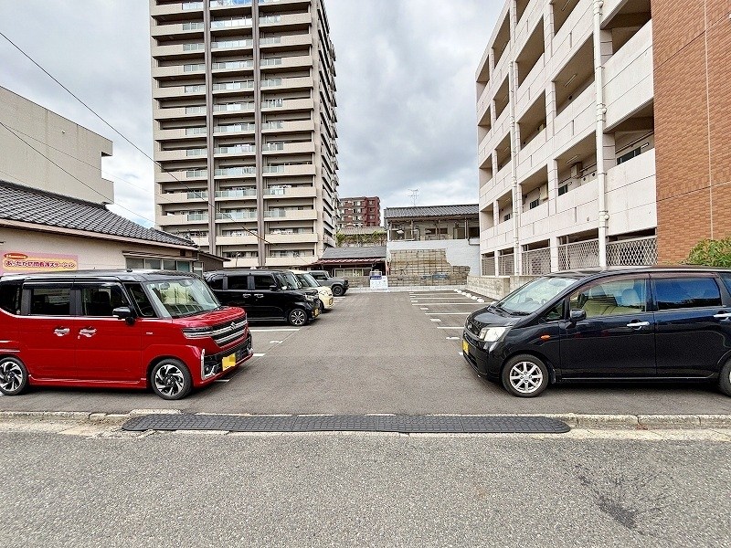 吉野町ワンルームマンション 駐車場