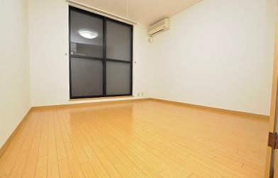 ミラノアパートメントコムラⅡ  ベッドルーム