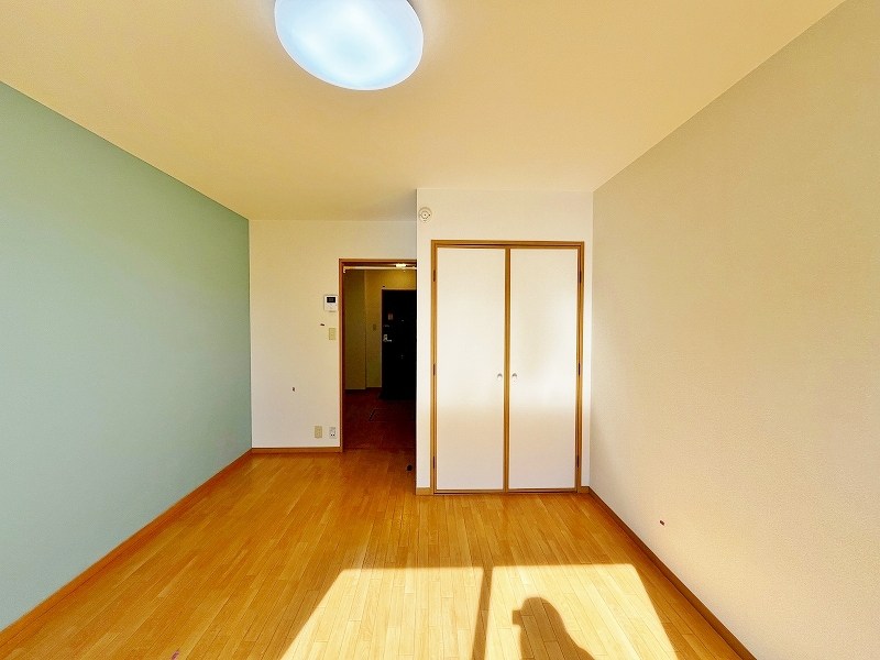 ミラノアパートメントコムラⅡ  リビング