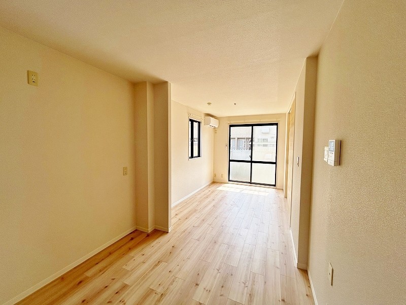 プティ・ヴェルジェ  リビング