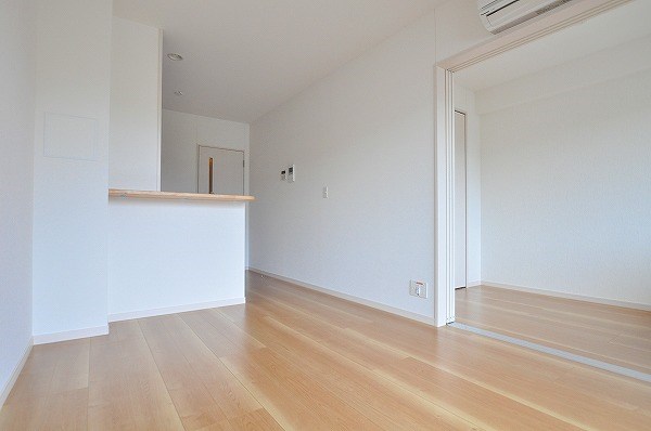 コンフォールパピヨン  リビング