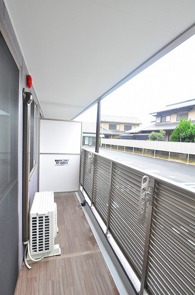 コンフォールパピヨン  ベランダ