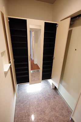 ＣＹＧＮＵＳ（シグナス） 玄関