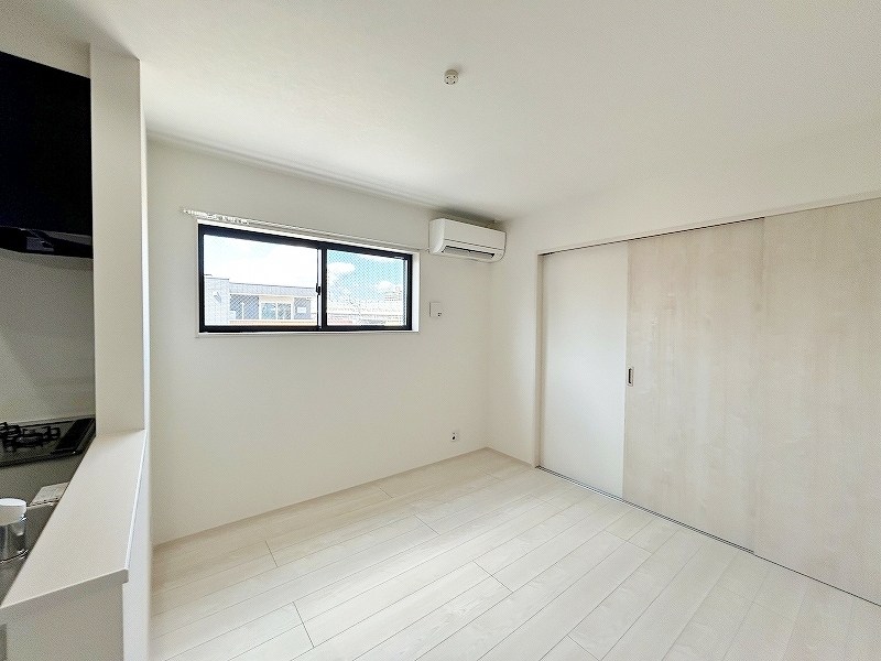 Ellina貴船Ⅲ（エリナ貴船） リビング