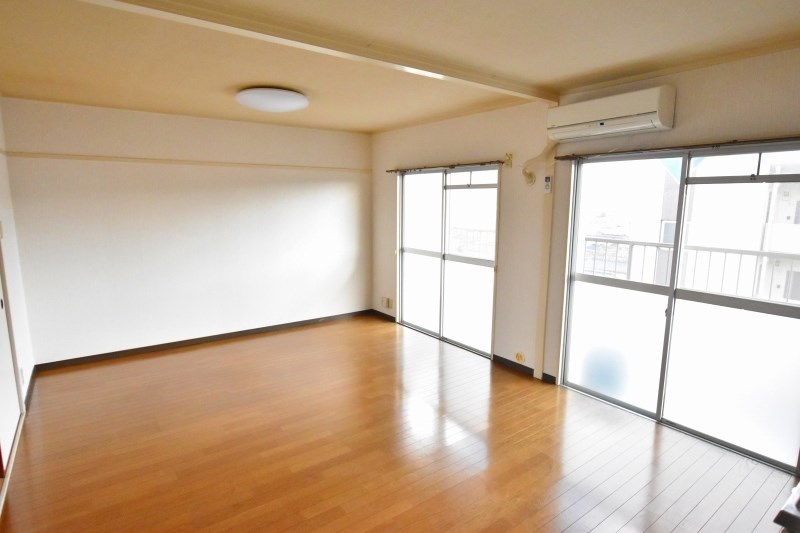 アブニール篠崎第一ビル  リビング