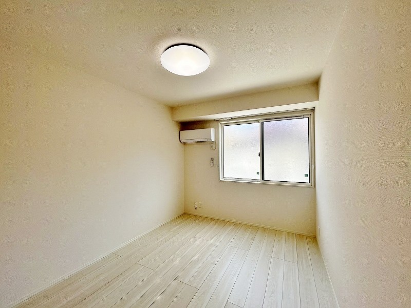 ファミールヴィラ　B棟    ベッドルーム