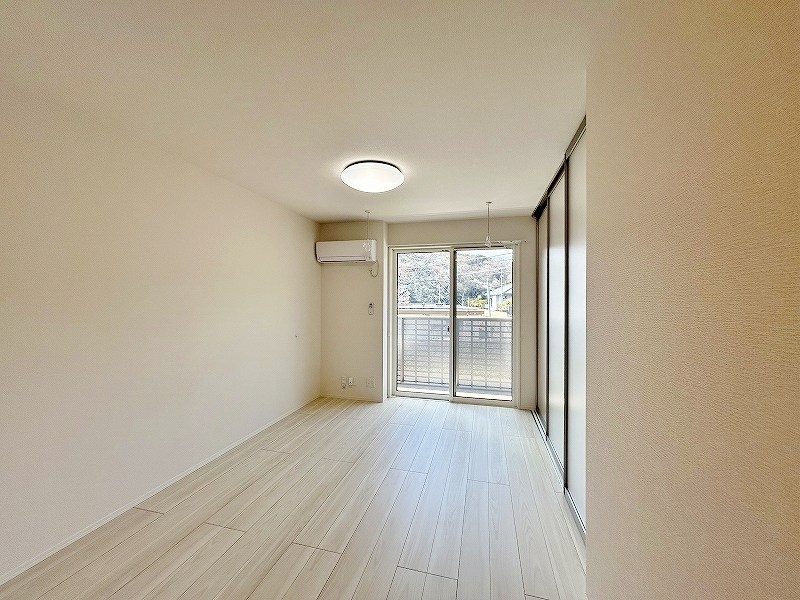 ファミールヴィラ　B棟    リビング