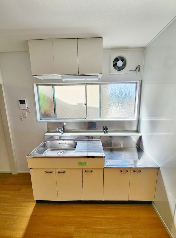 グランメゾン片野 キッチン