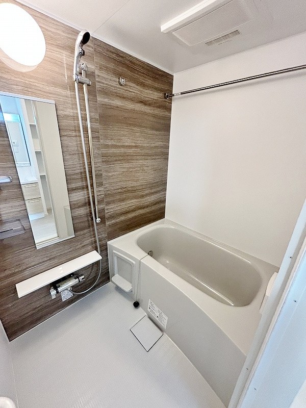 ラ・グリシーヌ  風呂画像