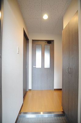 ロイヤルセンターＢＬＤ 玄関