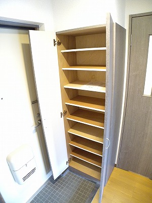 ロイヤルセンターＢＬＤ その他12