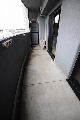 ロイヤルセンターＢＬＤ ベランダ