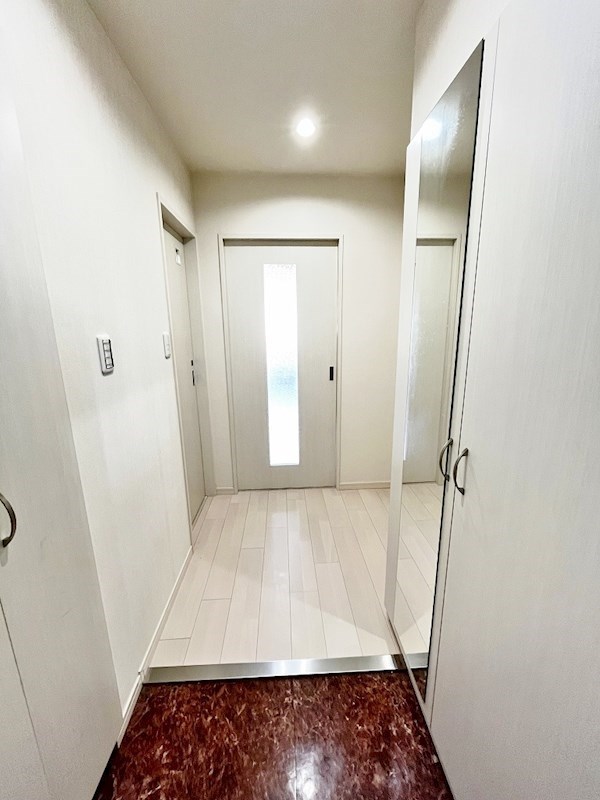 フェリシエ馬借  玄関