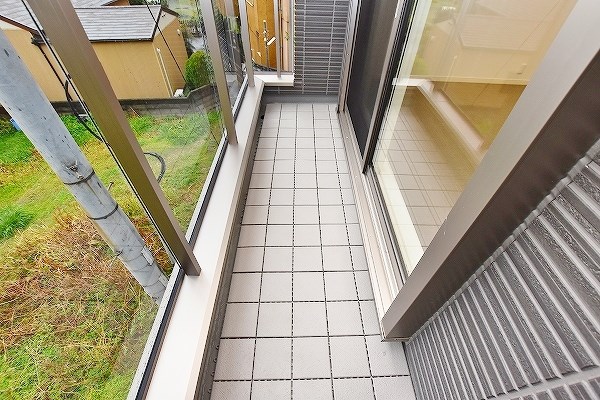 ブランシェ三萩野  ベランダ