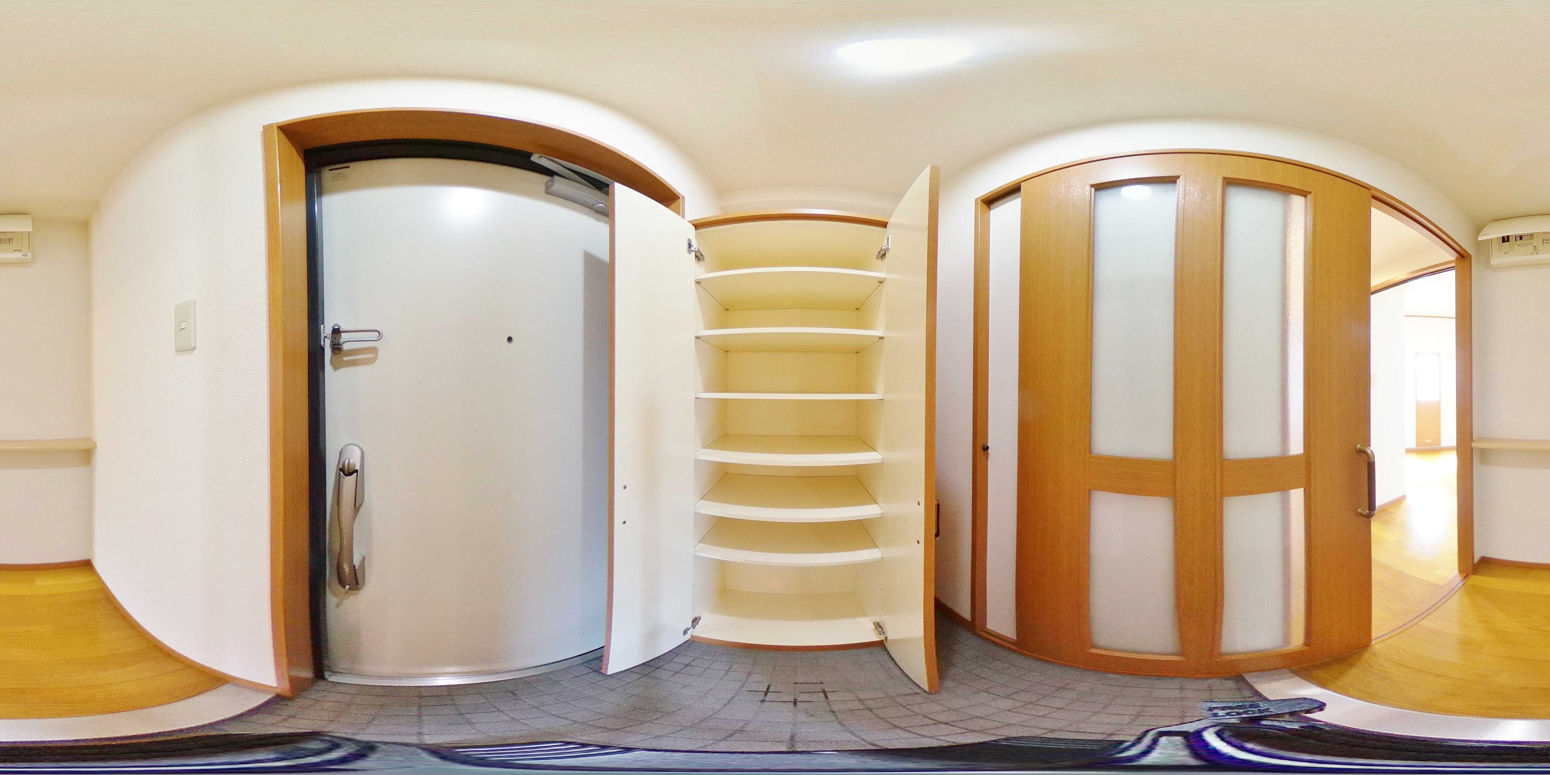 旦過タカヤコーポレーションビル 玄関