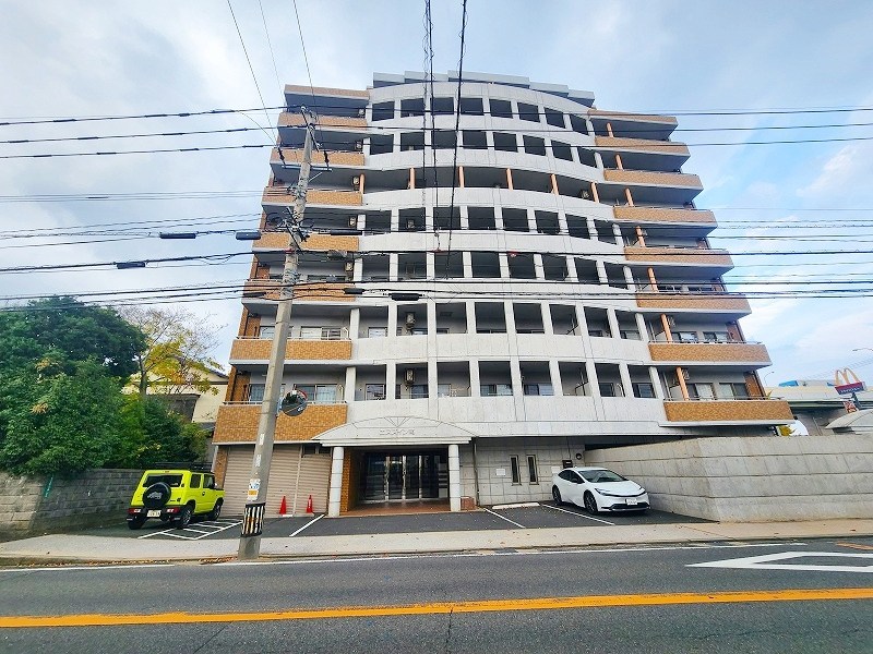 エスズイン南  205号室 外観