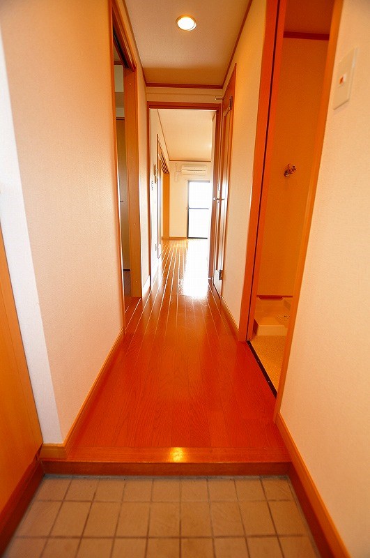 エヴァーグリーンＮ 玄関