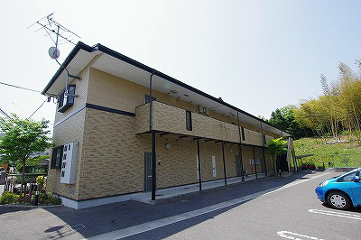 フィオーレ長行西 102号室 外観