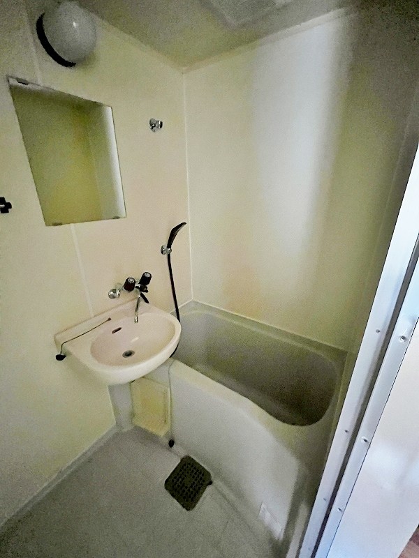 レオパレス21片野新町　A棟 風呂画像