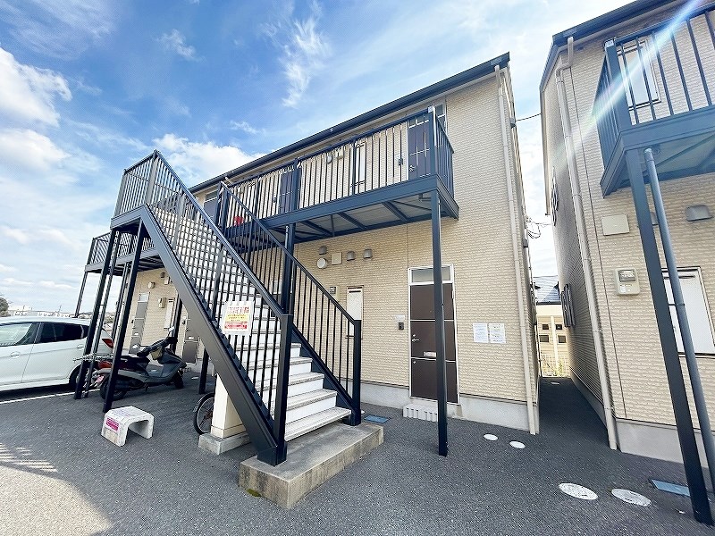 ＭＯＯＮ下到津Ｂ棟 203号室 外観