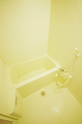 シャイニーヒルズ 風呂画像