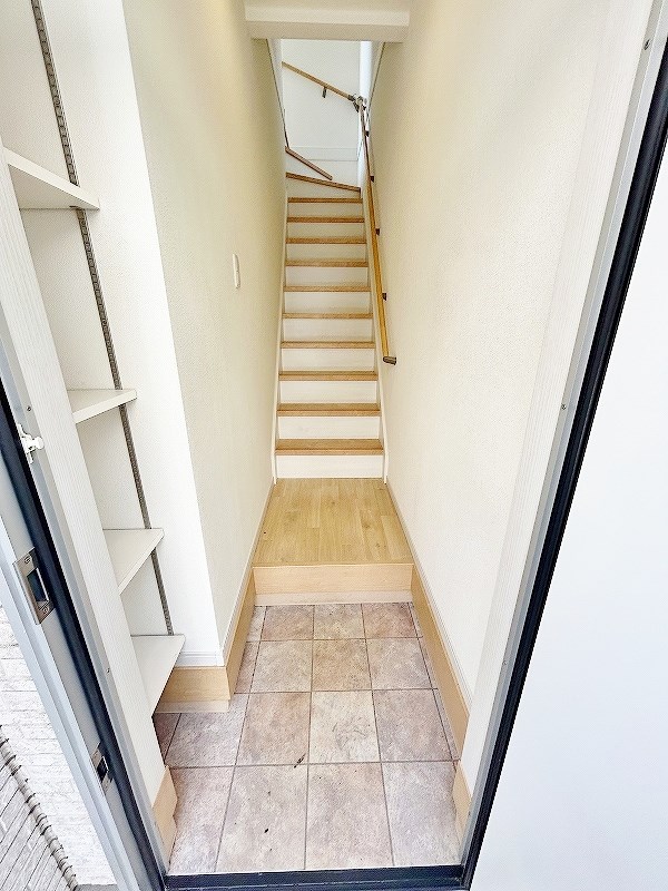 Ｄｅａｒ津田(ディア津田)　Ｂ棟   玄関