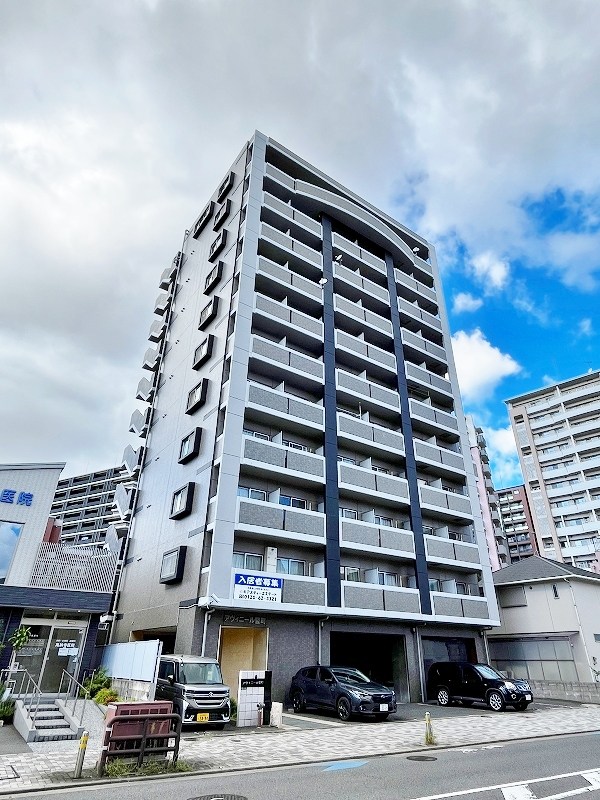 アヴィニール竪町 505号室 外観
