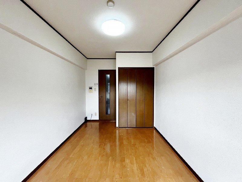 シヨン北九大前 リビング