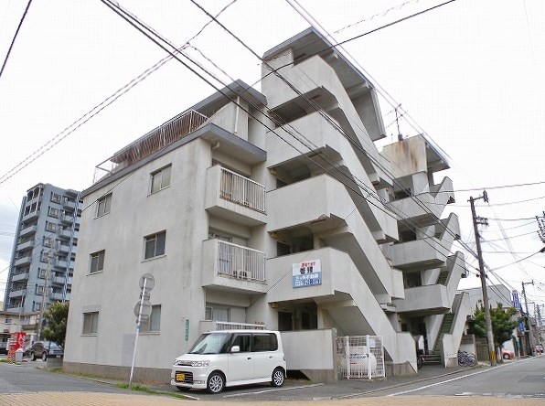 F.BLD 302号室 外観