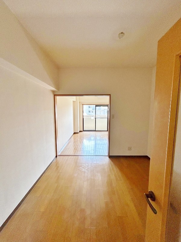 中津口センタービル リビング