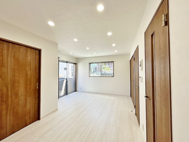 THE　NOBLES戸畑Ⅱ（ザ　ノウブルズ戸畑Ⅱ） リビング