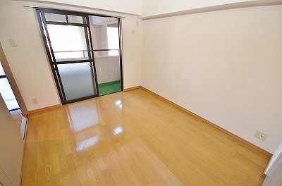 ギャラン小文字 ベッドルーム