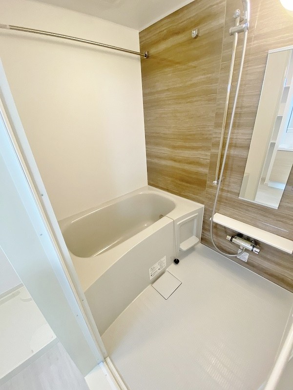 ラ・グリシーヌ  風呂画像