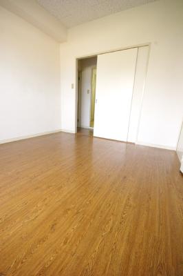 ロイヤルサルーン真鶴  リビング