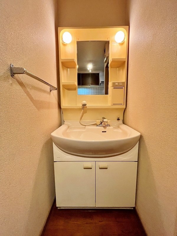 アヴィニール石田  その他1