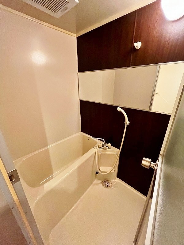 アヴィニール石田  その他8