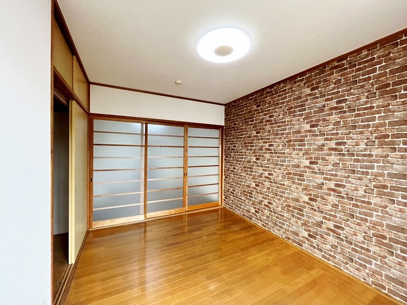 アヴィニール石田  その他28