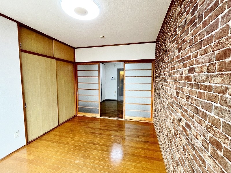 アヴィニール石田  その他33