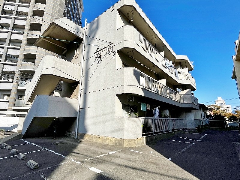 シャトー高峰  101号室 外観