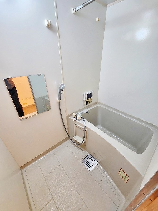 FarPlace小倉西(ファープレイス小倉西) B棟  風呂画像